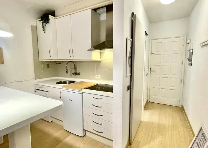 Cristianos Vistas Al Mar Y Cerca De La Playa Διαμέρισμα *