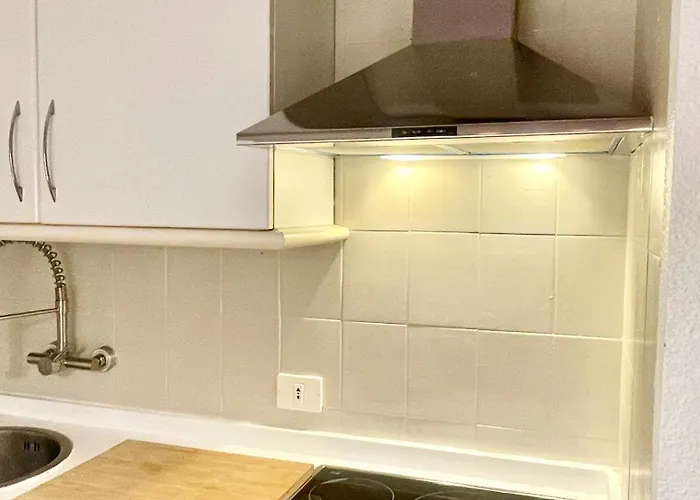 Cristianos Vistas Al Mar Y Cerca De La Playa * Los Cristianos (Tenerife)