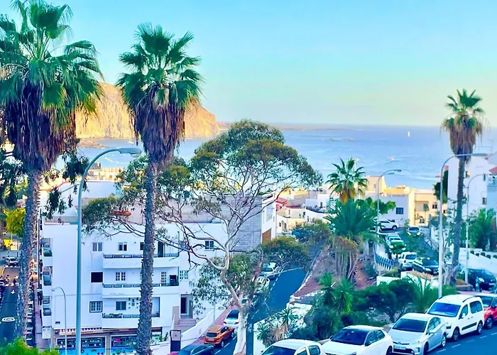 Cristianos Vistas Al Mar Y Cerca De La Playa * Los Cristianos (Tenerife)