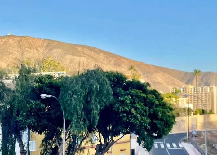 Cristianos Vistas Al Mar Y Cerca De La Playa Apartment *